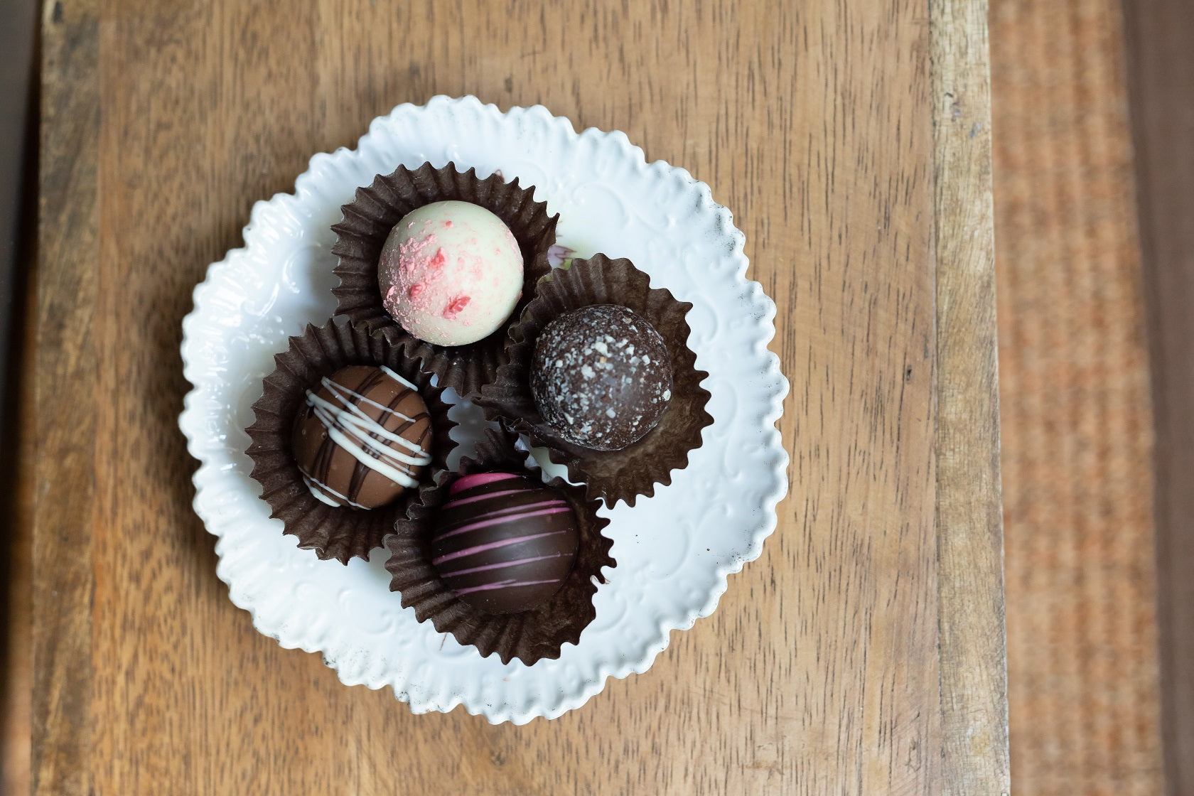 4 pieces of assorted truffles